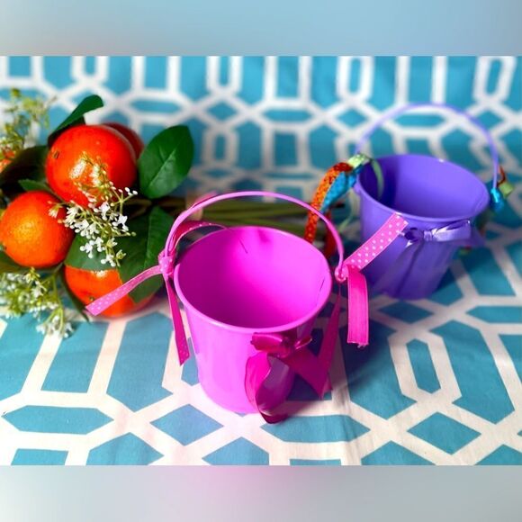2 New! 4” Miniature Gift Buckets NWT Gift Pail Basket Handle Spring Easter Pink - Picture 1 of 9